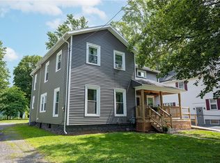 78 North St, Le Roy, NY 14482