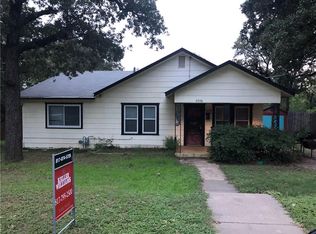 2928 Malcolm St, Fort Worth, TX 76112