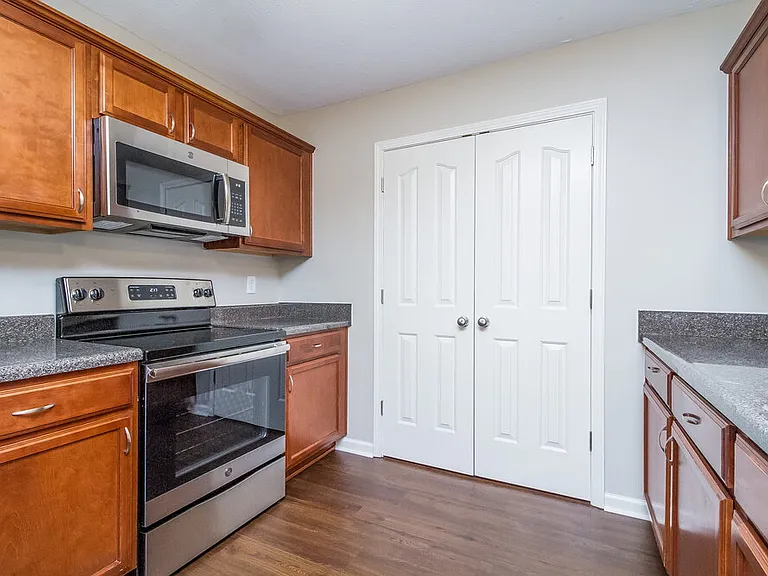 8856 Cressent Glen Ct — Photo 9
