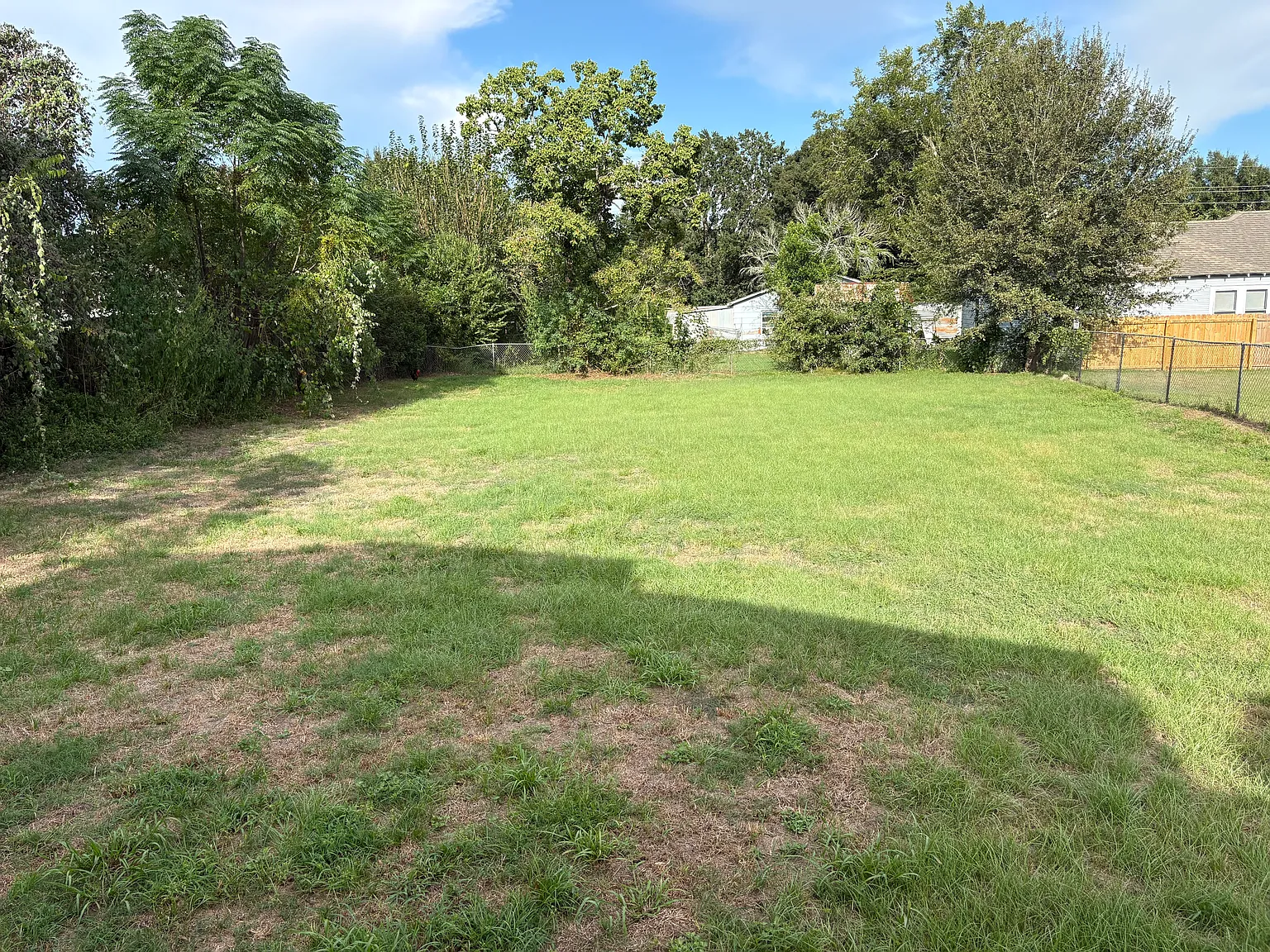 2 bed, 884 sqft, $1,350 — Photo 3