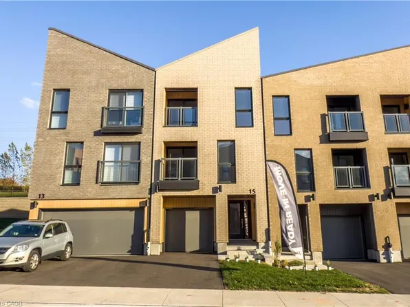 15 Urbane Blvd, Kitchener, ON N2E 0J4