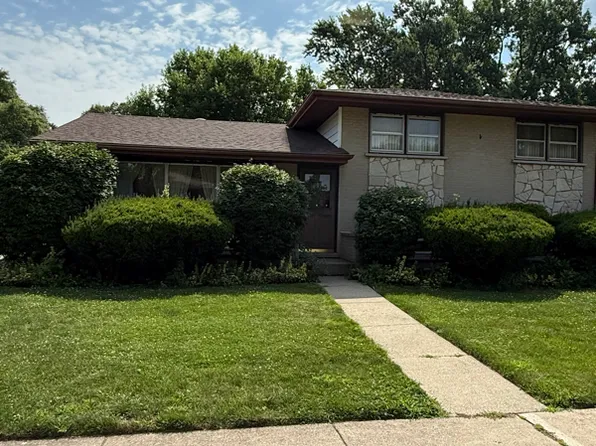1007 N Gibbons Ave, Arlington Heights, IL 60004