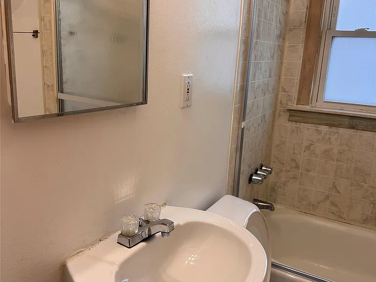 15791 Cherrylawn St — Photo 11