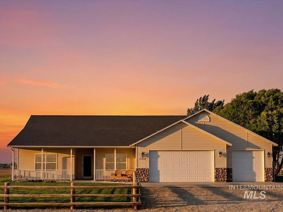 1st image of 27240 Pioneer Ln
