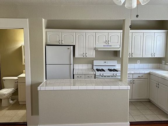 4th image of 2214 Broadway APT 12