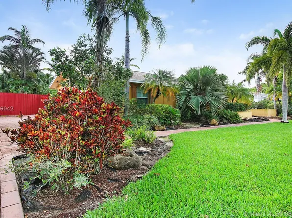 12705 SW 112th Ct, Miami, FL 33176