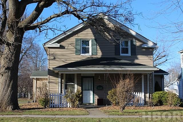 1st image of 302 E Bigelow St
