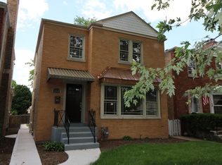 2524 W Jarvis Ave, Chicago, IL