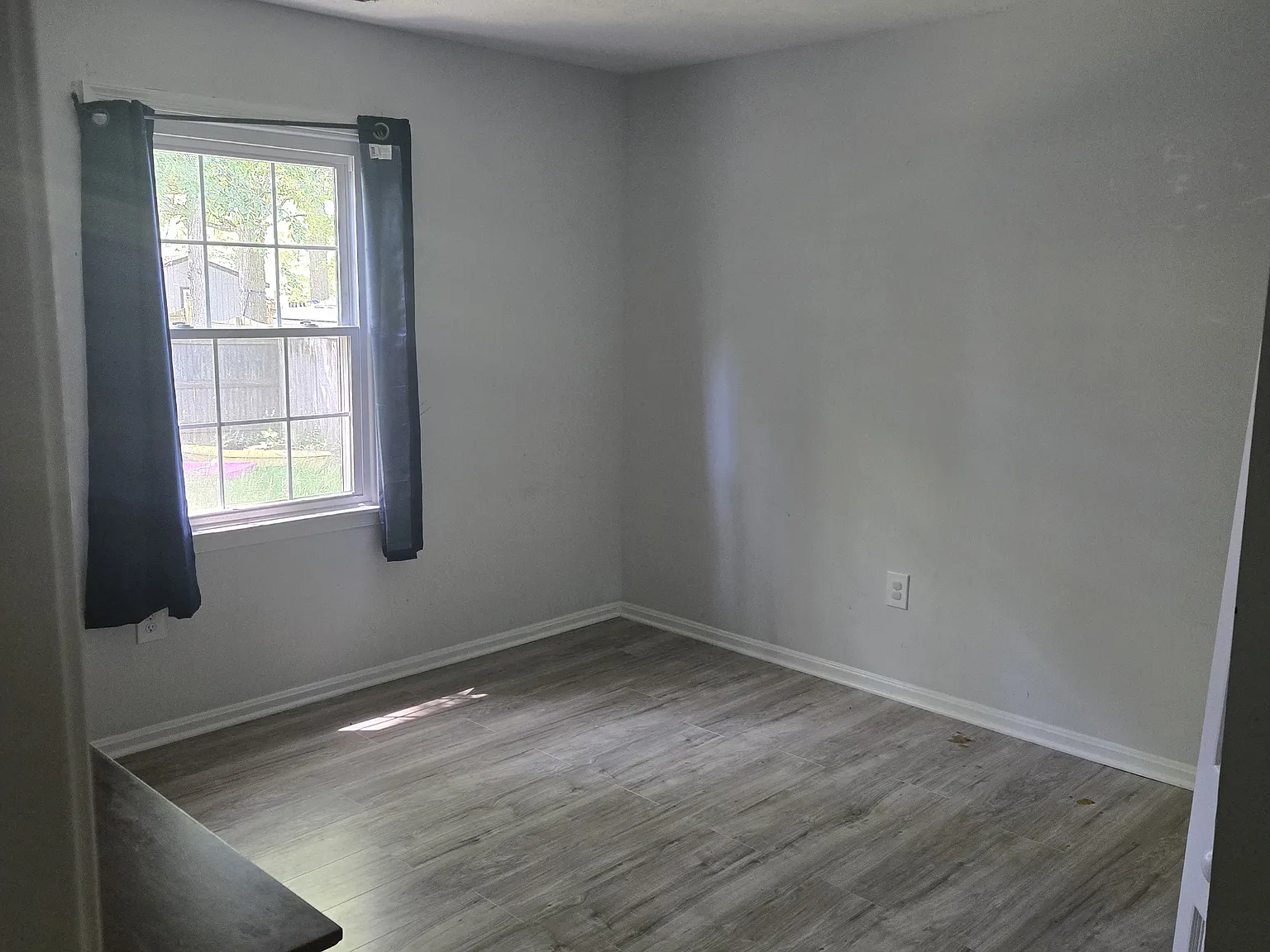 3 bed, 1428 sqft, $700 — Photo 1