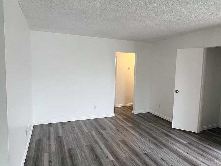 16891 Green Ln #D — Photo 12