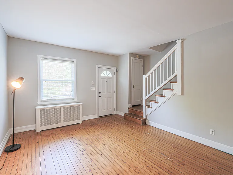 1011 W 42nd St — Photo 19