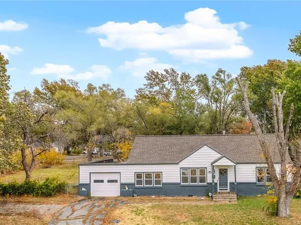 5611 Nieman Rd, Shawnee, KS 66203