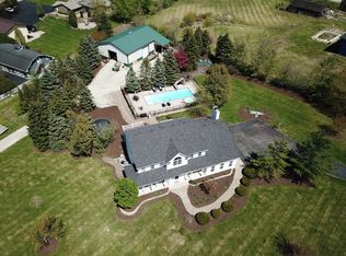 21 Tomahawk Trl, Oswego, IL 60543