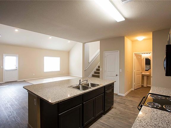 3rd image of 3205 Ortman Dr