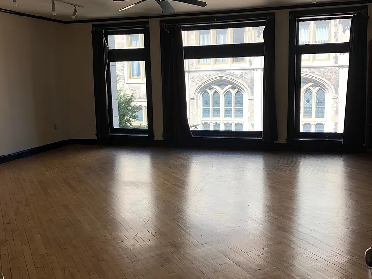 1126 Walnut St #3F — Photo 3