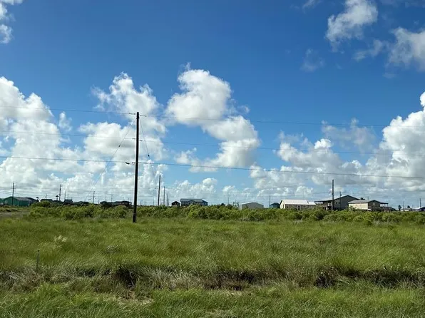 393 & 394 W Misty Oak Ln, Rockport, TX 78382