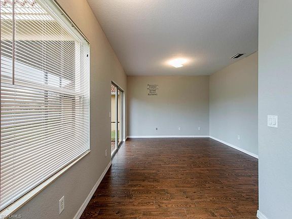 5th image of 10328 Barberry Ln