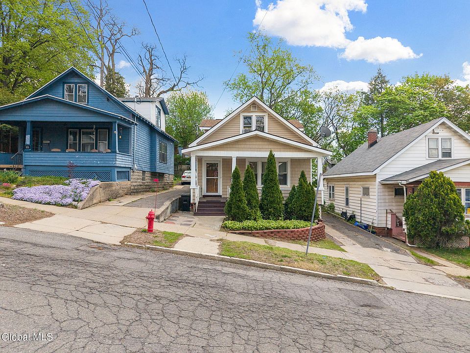 1st image of 122 Snowden Avenue