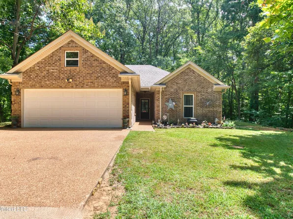 1860 Talledaga Trl, Hernando, MS 38632