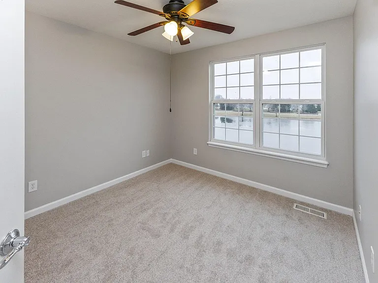 12780 Tamworth Dr — Photo 16