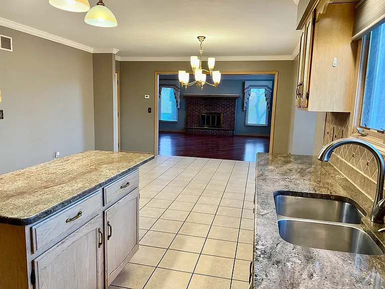 3263 Primrose Dr — Photo 10