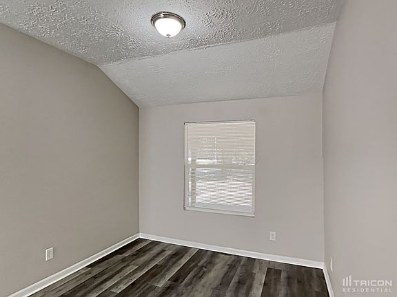 5th image of 16507 Park Lorne Dr
