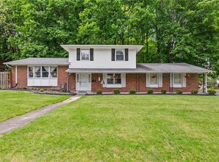 87 Chapel Hill Dr, Rochester, NY 14617