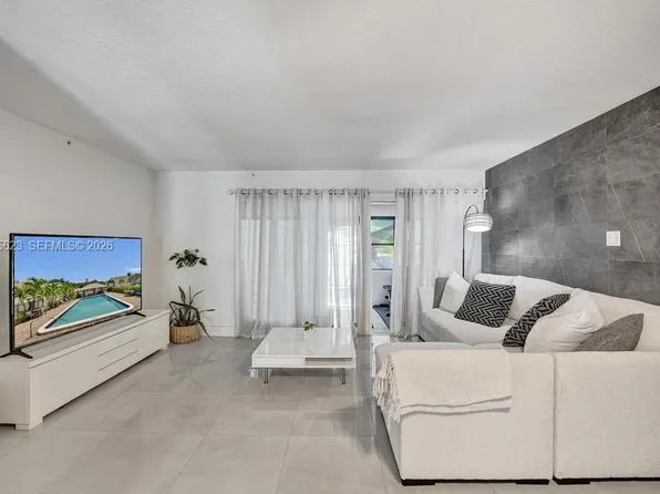 3000 NW 5th Ter APT 112, Pompano Beach, FL 33064