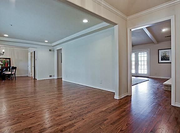 2nd image of 14920 Knollview Dr