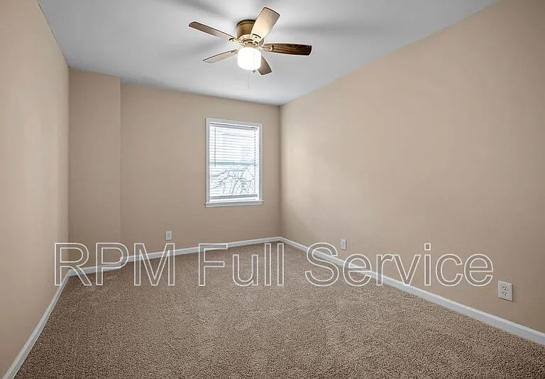 1002 N Maple St #A — Photo 16