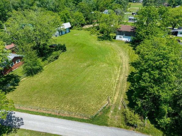 214 5th Ave S, Baxter, TN 38544