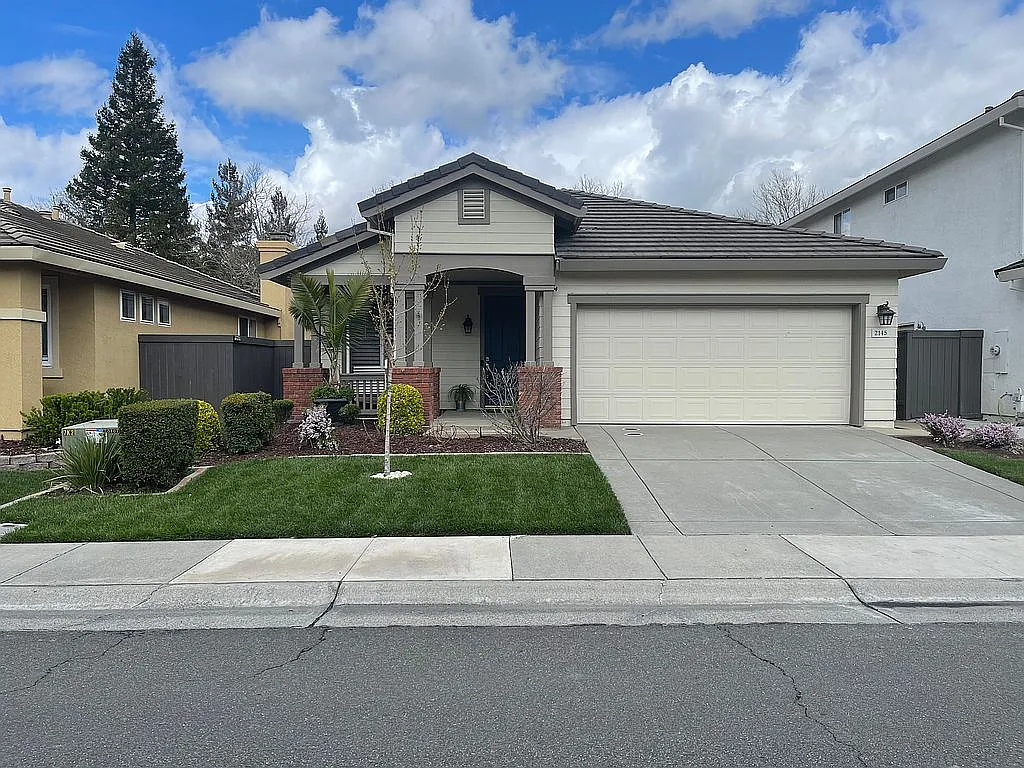 2145 Sherington Way photo 1