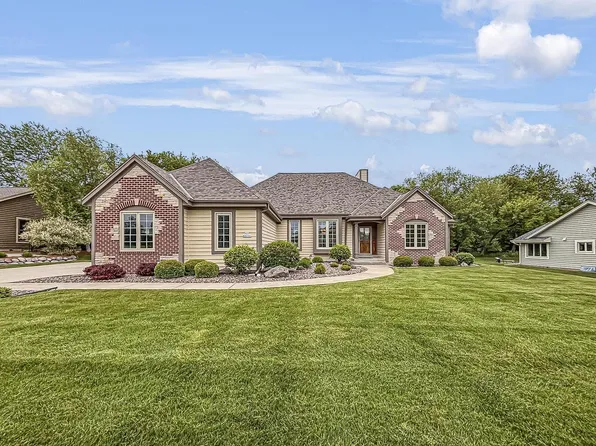 N22W26746 Shooting Star ROAD, Pewaukee, WI 53072