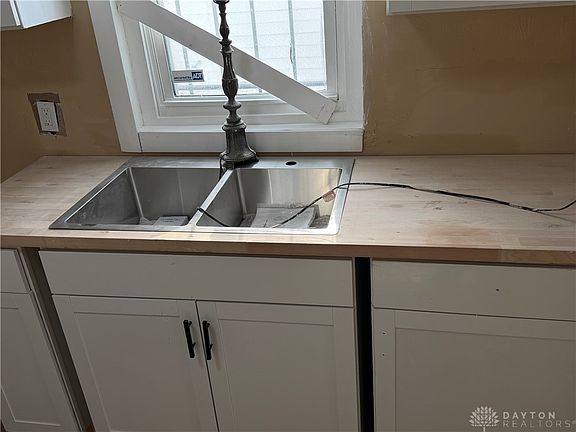 3rd image of 636 Westwood Ave