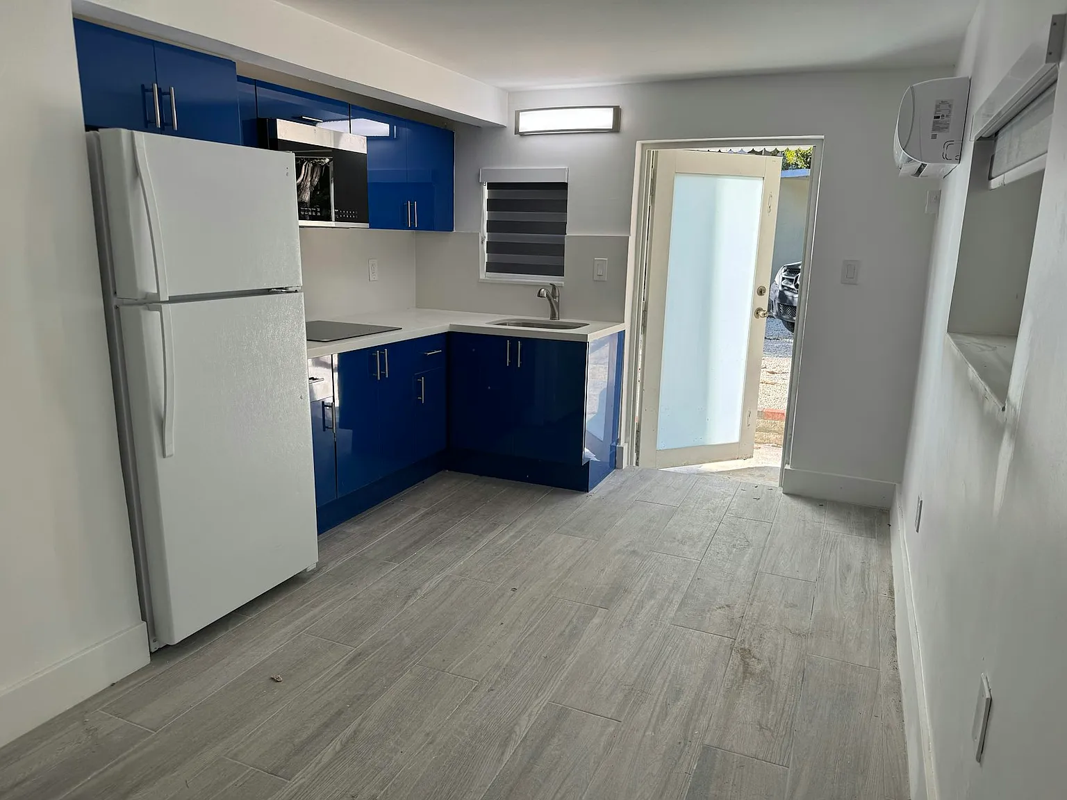 7 Sunset Road, Unit 3 — Photo 2