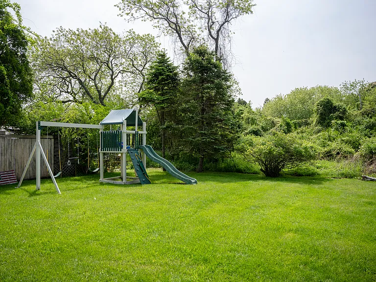 78 Benson Dr — Photo 24
