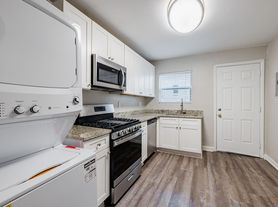 Live Connected. Live Collier.