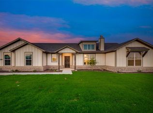 134 Range Ln, Decatur, TX 76234