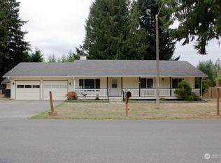 320 Country Estates Dr W, Rainier, WA 98576