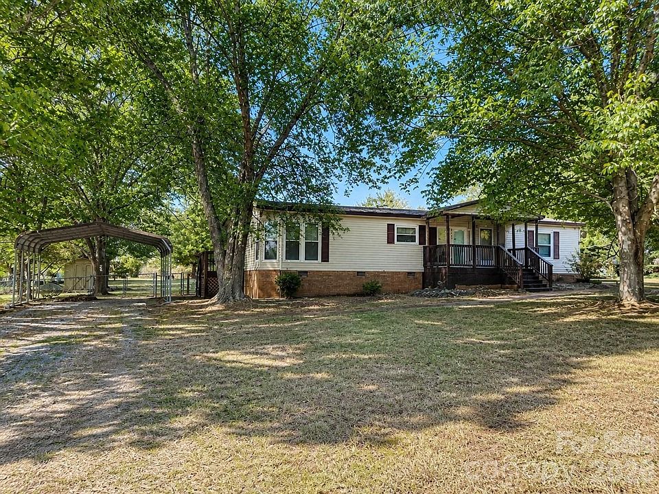 1st image of 3504 Becky Ln