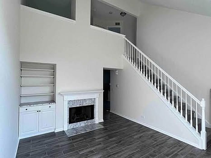 6865 Hampton Cir - Property Image