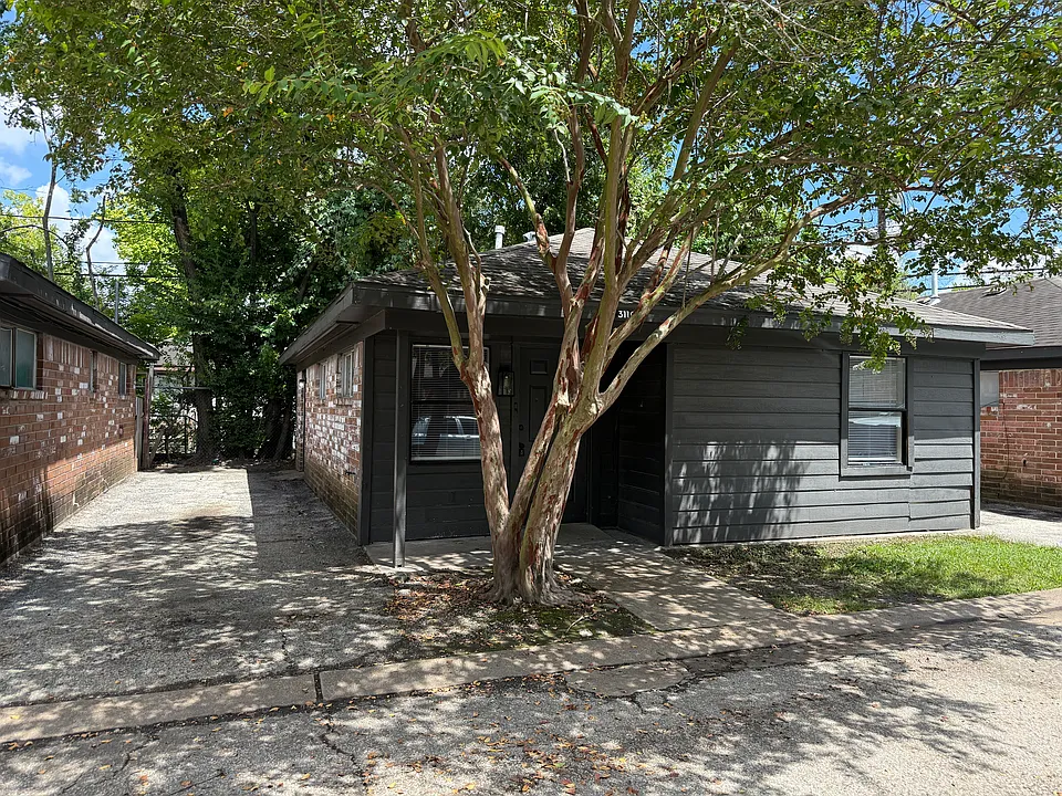 311 East Whitney
