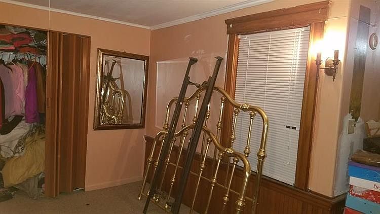 2nd image of 129 Fellsway W