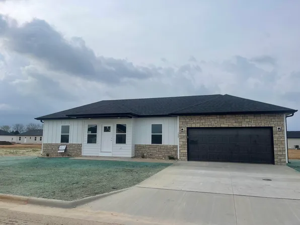 180 W Bluegrass Street, Rogersville, MO 65742
