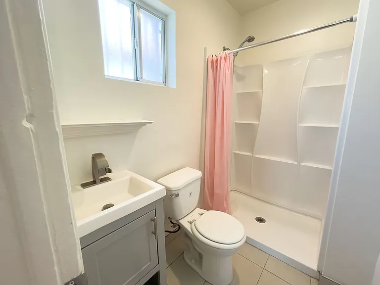 1213 Dewey Ave — Photo 6