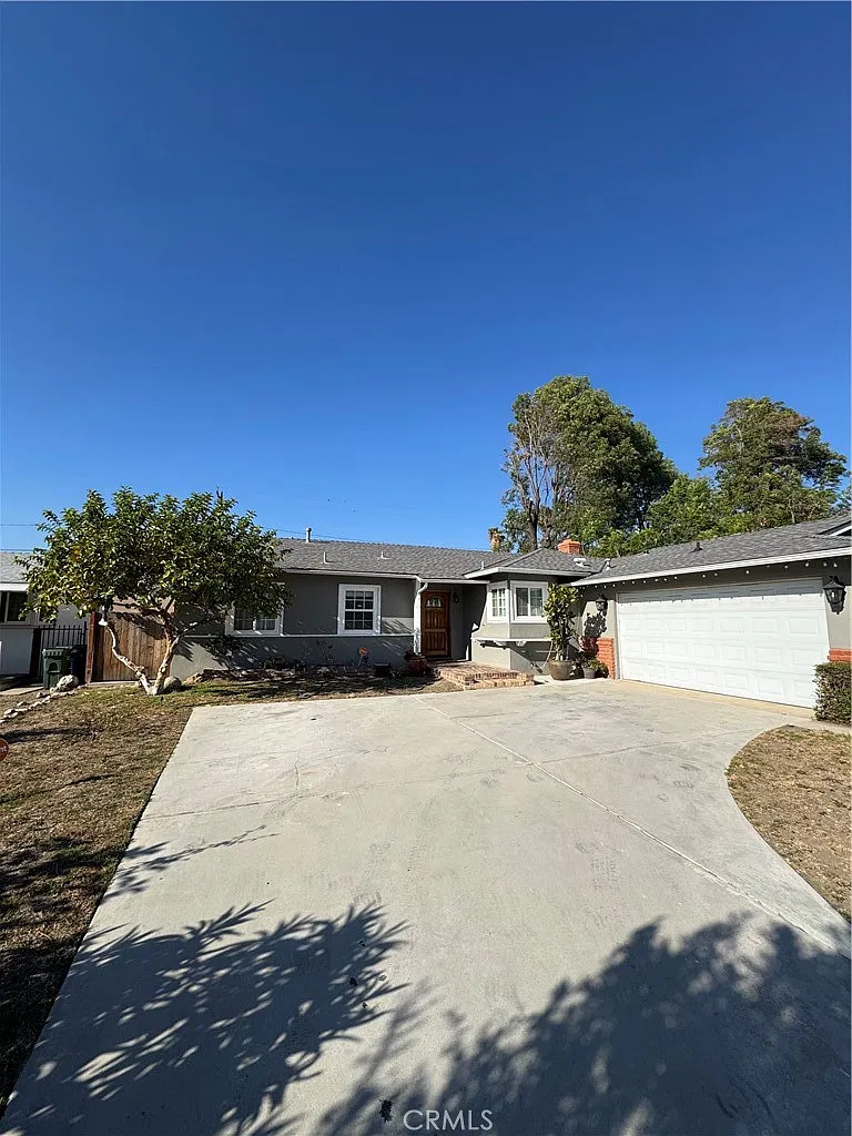 4 bed, 1404 sqft, $4,000 — Photo 1