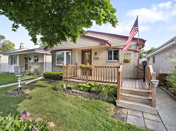 2926 East Holmes AVENUE, Cudahy, WI 53110