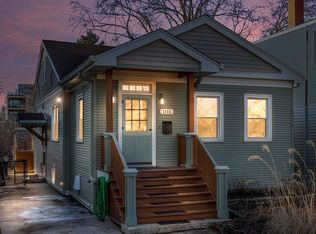 1115 Paulina St, Oak Park, IL 60302