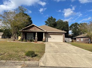 6716 Barnwood Dr, Milton, FL 32570