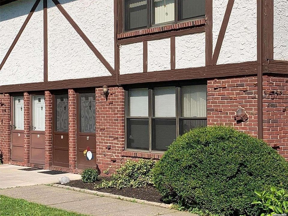 1st image of 19 Bailey Court #19